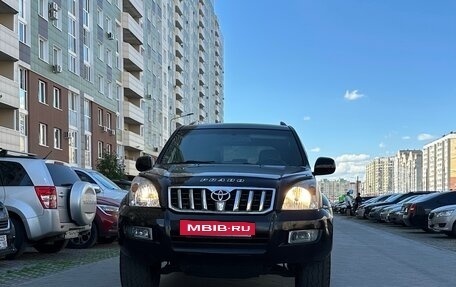 Toyota Land Cruiser Prado 120 рестайлинг, 2007 год, 1 800 000 рублей, 13 фотография