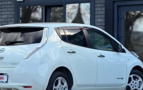 Nissan Leaf I, 2012 год, 700 000 рублей, 2 фотография