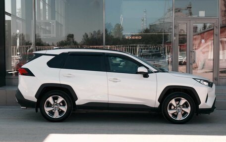 Toyota RAV4, 2020 год, 3 350 000 рублей, 4 фотография