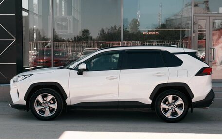 Toyota RAV4, 2020 год, 3 350 000 рублей, 8 фотография