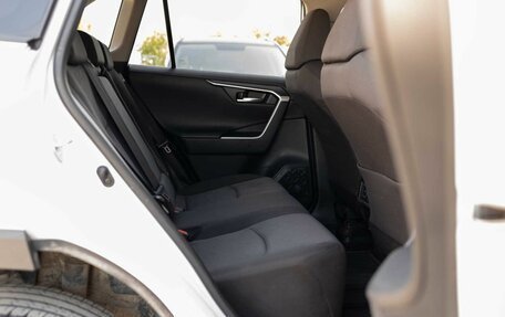 Toyota RAV4, 2020 год, 3 350 000 рублей, 18 фотография