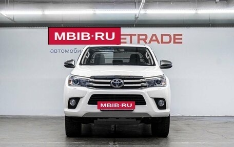 Toyota Hilux VIII, 2020 год, 4 550 000 рублей, 3 фотография