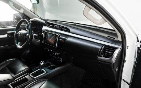 Toyota Hilux VIII, 2020 год, 4 550 000 рублей, 16 фотография