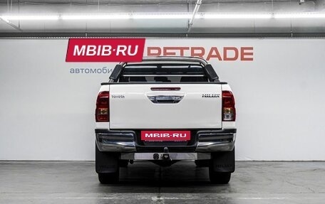 Toyota Hilux VIII, 2020 год, 4 550 000 рублей, 7 фотография