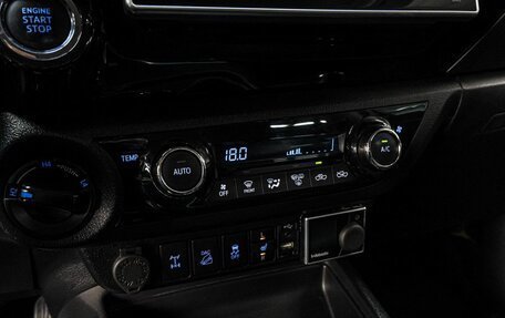 Toyota Hilux VIII, 2020 год, 4 550 000 рублей, 23 фотография