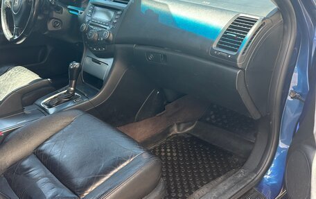 Honda Accord VII рестайлинг, 2006 год, 600 000 рублей, 10 фотография