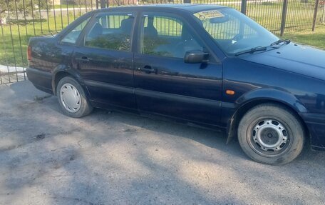 Volkswagen Passat B4, 1994 год, 300 000 рублей, 1 фотография
