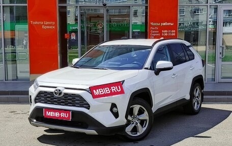 Toyota RAV4, 2020 год, 3 100 000 рублей, 1 фотография
