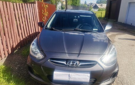Hyundai Solaris II рестайлинг, 2012 год, 750 000 рублей, 10 фотография