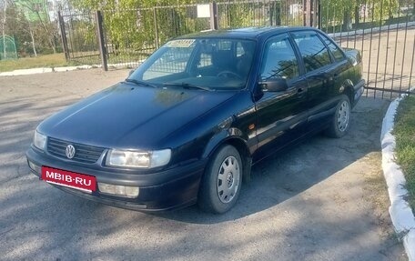 Volkswagen Passat B4, 1994 год, 300 000 рублей, 5 фотография