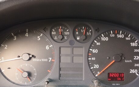 Audi A4, 1996 год, 300 000 рублей, 2 фотография