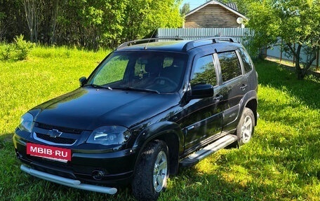 Chevrolet Niva I рестайлинг, 2013 год, 800 000 рублей, 2 фотография