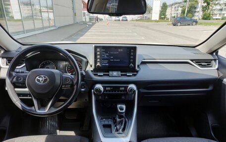 Toyota RAV4, 2020 год, 3 100 000 рублей, 15 фотография