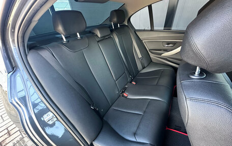 BMW 3 серия, 2018 год, 2 200 000 рублей, 13 фотография