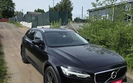 Volvo V90 Cross Country I рестайлинг, 2017 год, 3 990 000 рублей, 1 фотография