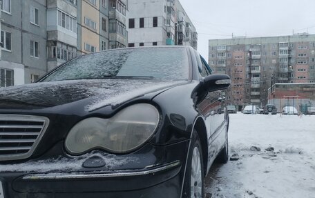 Mercedes-Benz C-Класс, 2003 год, 540 000 рублей, 1 фотография
