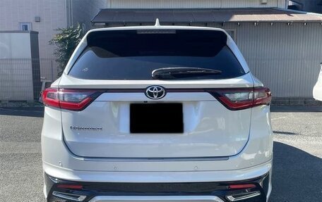 Toyota Harrier, 2020 год, 2 240 000 рублей, 5 фотография
