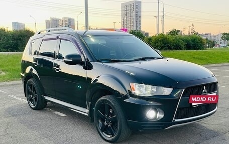 Mitsubishi Outlander III рестайлинг 3, 2010 год, 1 249 000 рублей, 8 фотография