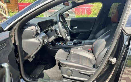 Mercedes-Benz CLA, 2019 год, 2 500 000 рублей, 13 фотография