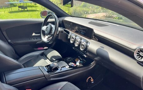 Mercedes-Benz CLA, 2019 год, 2 500 000 рублей, 14 фотография
