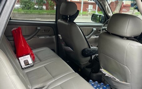 Toyota Sequoia II рестайлинг, 2001 год, 1 700 000 рублей, 11 фотография