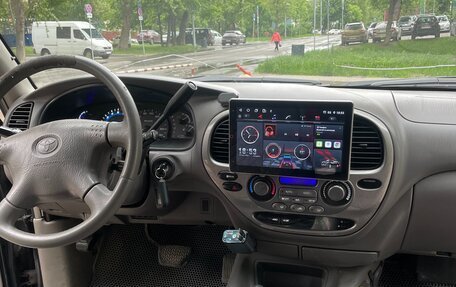 Toyota Sequoia II рестайлинг, 2001 год, 1 700 000 рублей, 13 фотография