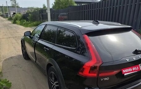 Volvo V90 Cross Country I рестайлинг, 2017 год, 3 990 000 рублей, 4 фотография