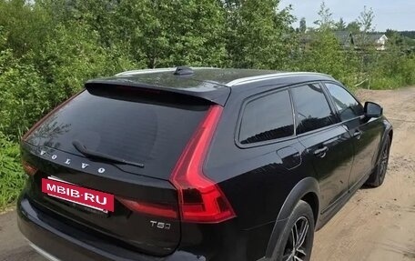Volvo V90 Cross Country I рестайлинг, 2017 год, 3 990 000 рублей, 3 фотография