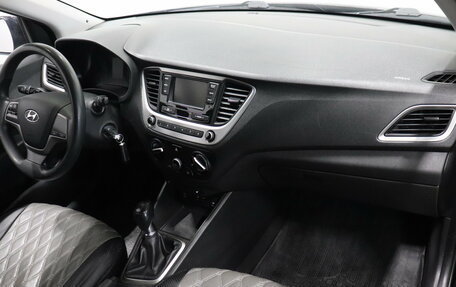 Hyundai Solaris II рестайлинг, 2018 год, 968 000 рублей, 6 фотография