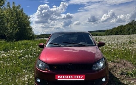 Volkswagen Polo VI (EU Market), 2012 год, 800 000 рублей, 3 фотография