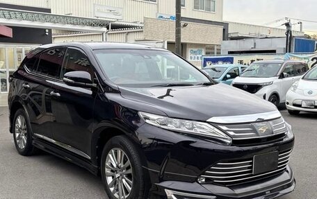 Toyota Harrier, 2020 год, 2 300 000 рублей, 2 фотография
