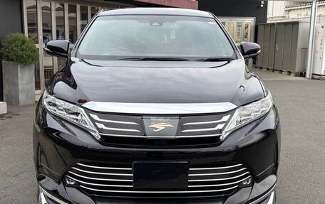 Toyota Harrier, 2020 год, 2 300 000 рублей, 7 фотография