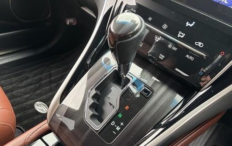 Toyota Harrier, 2020 год, 2 300 000 рублей, 20 фотография