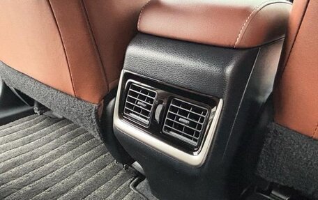 Toyota Harrier, 2020 год, 2 300 000 рублей, 25 фотография