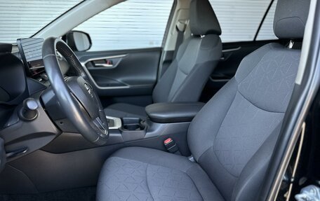 Toyota RAV4, 2021 год, 3 895 000 рублей, 9 фотография