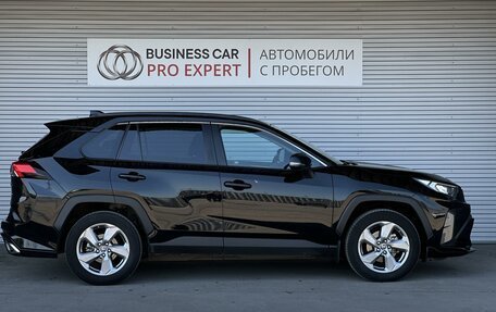 Toyota RAV4, 2021 год, 3 895 000 рублей, 4 фотография
