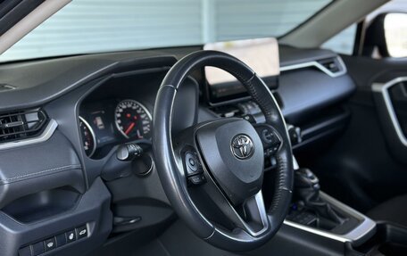 Toyota RAV4, 2021 год, 3 895 000 рублей, 8 фотография