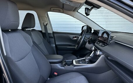 Toyota RAV4, 2021 год, 3 895 000 рублей, 11 фотография