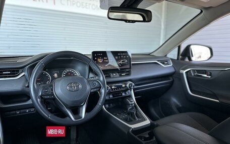 Toyota RAV4, 2021 год, 3 895 000 рублей, 15 фотография