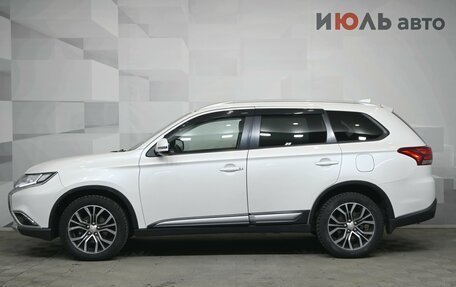Mitsubishi Outlander III рестайлинг 3, 2018 год, 2 350 000 рублей, 8 фотография