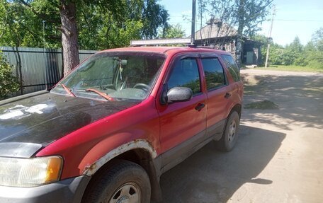 Ford Escape II, 2000 год, 300 000 рублей, 3 фотография