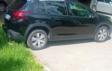 Peugeot 2008 II, 2017 год, 1 150 000 рублей, 10 фотография