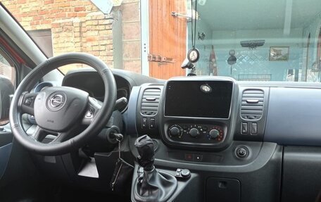 Opel Vivaro B, 2014 год, 2 250 000 рублей, 4 фотография
