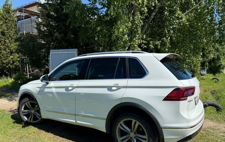 Volkswagen Tiguan II, 2019 год, 3 050 000 рублей, 4 фотография