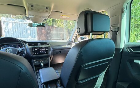 Volkswagen Tiguan II, 2019 год, 3 050 000 рублей, 20 фотография