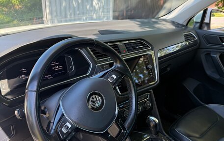 Volkswagen Tiguan II, 2019 год, 3 050 000 рублей, 22 фотография