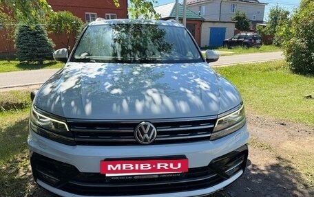 Volkswagen Tiguan II, 2019 год, 3 050 000 рублей, 24 фотография