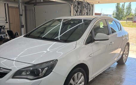 Opel Astra J, 2011 год, 850 000 рублей, 4 фотография