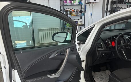 Opel Astra J, 2011 год, 850 000 рублей, 3 фотография