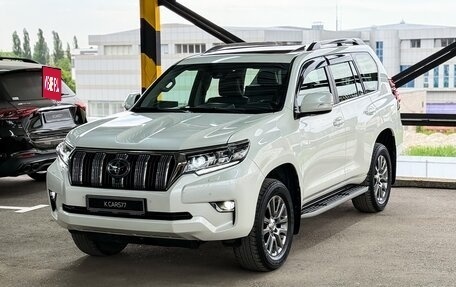 Toyota Land Cruiser Prado 150 рестайлинг 2, 2018 год, 5 200 000 рублей, 2 фотография